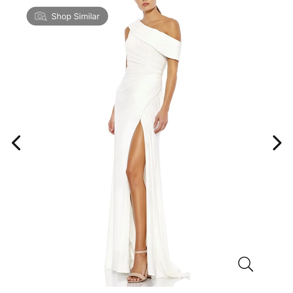 IEENA FOR MAC DUGGAL
Jersey Sheath Gown